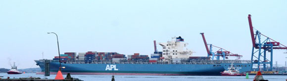 APM Terminals Gothenburg Welcomes G6 Call 580 APL Finland apm terminals gothenburg containership