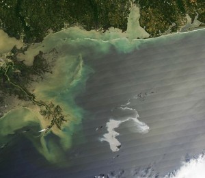 gulf-oil-spill-satellite-picture-timeline-april-28_19872_600x450-300x260