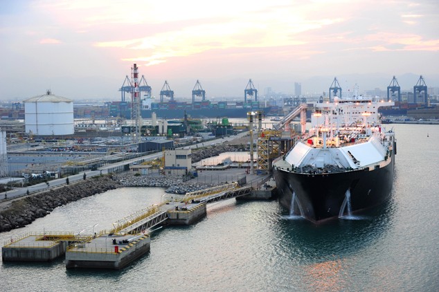 lng carrier port